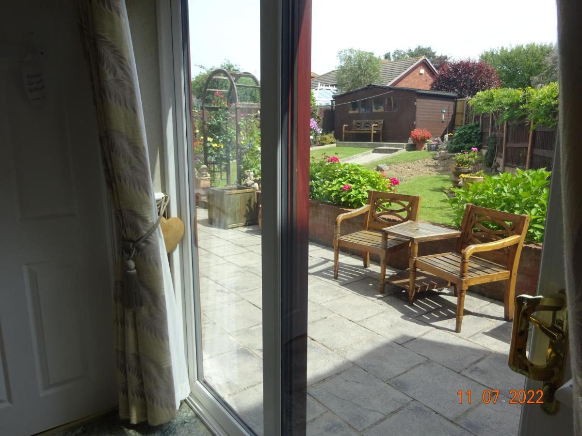 Sterling Bed & Breakfast Llandudno Esterno foto