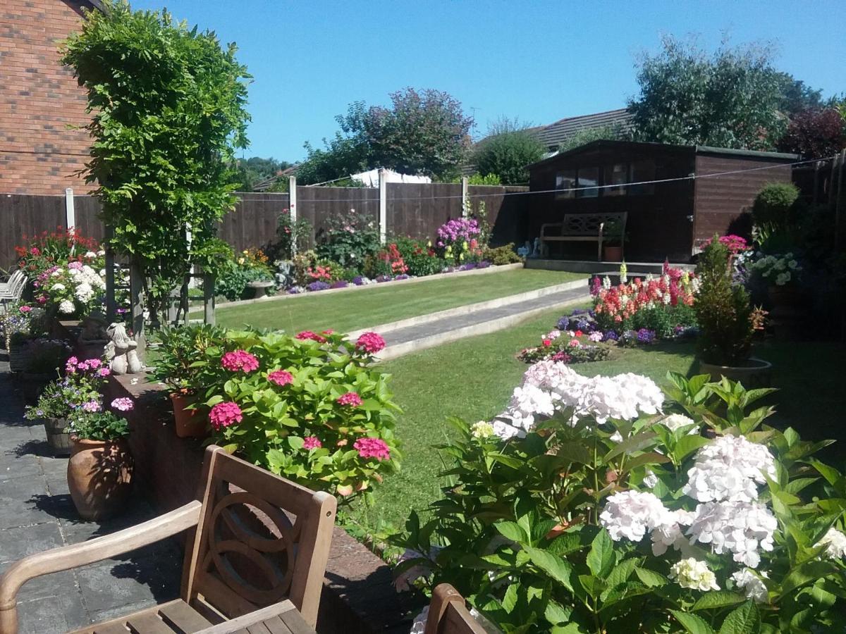 Sterling Bed & Breakfast Llandudno Esterno foto